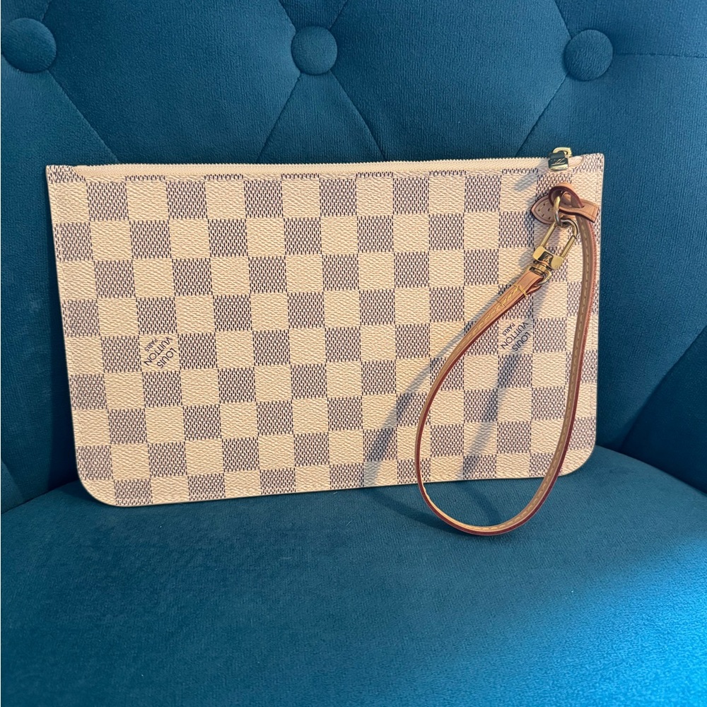 ❌SOLD❌💯Authentic Louis Vuitton Damier Azur Canvas Pouch